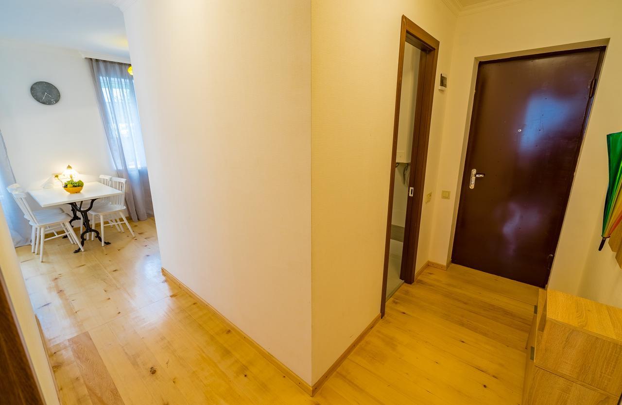 Svaneti Apartment Mestia Buitenkant foto