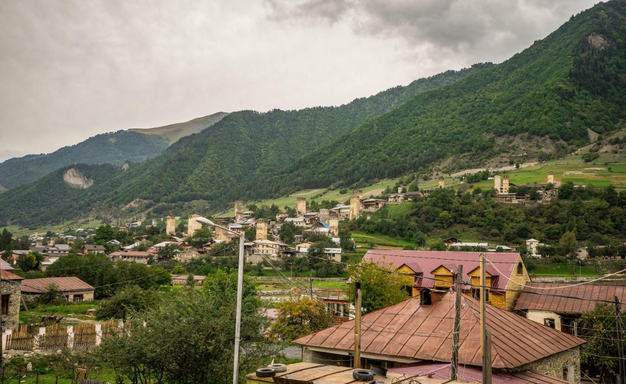 Svaneti Apartment Mestia Buitenkant foto